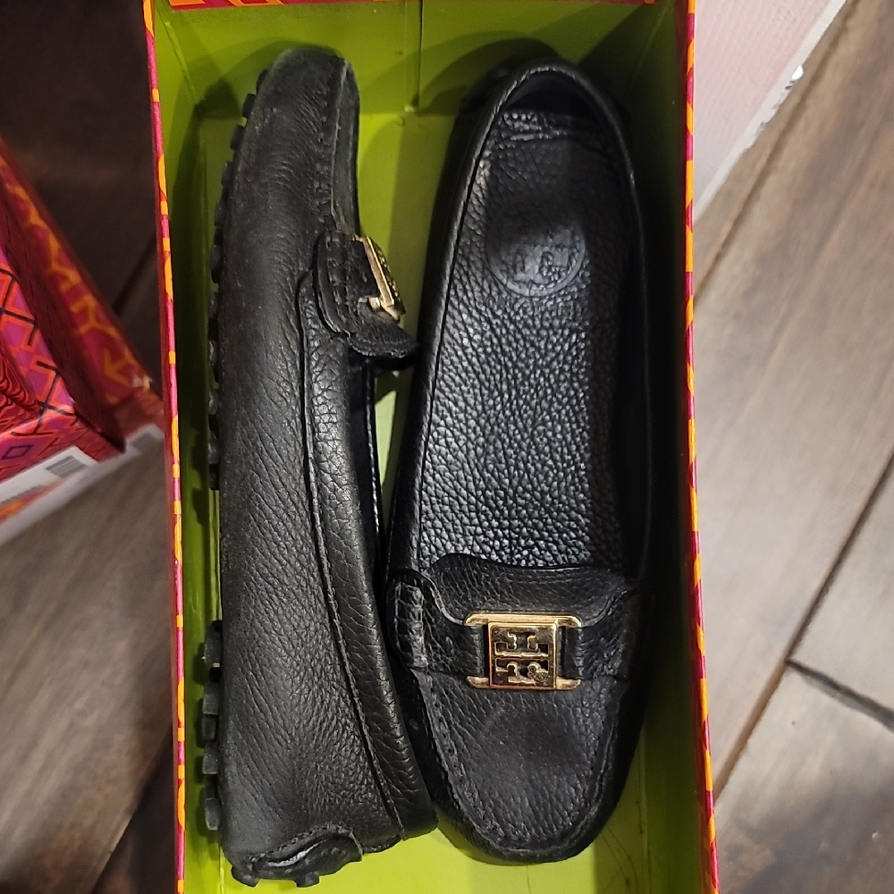 Tory Burch Black Leather Loafers with Gold Accent